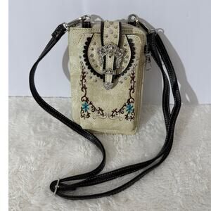 Western Faux Leather Embellished Buckle Cream Crossbody Wristlet Studded  NWT
